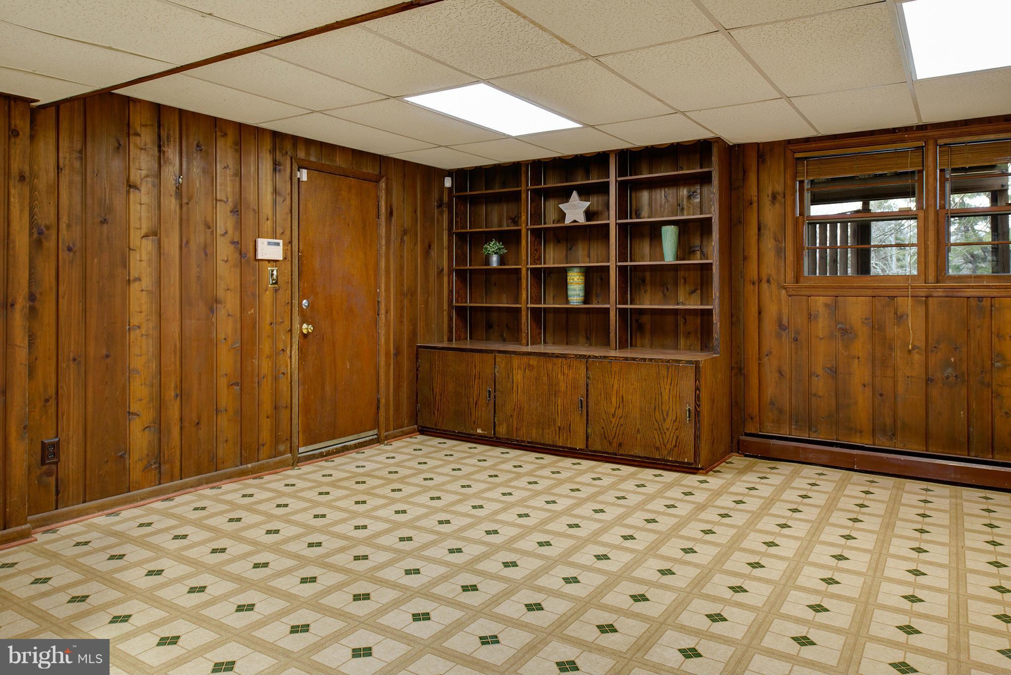 822 Springvale Road Great Falls, VA 22066 - Photo 17 of 28 Interior (General)