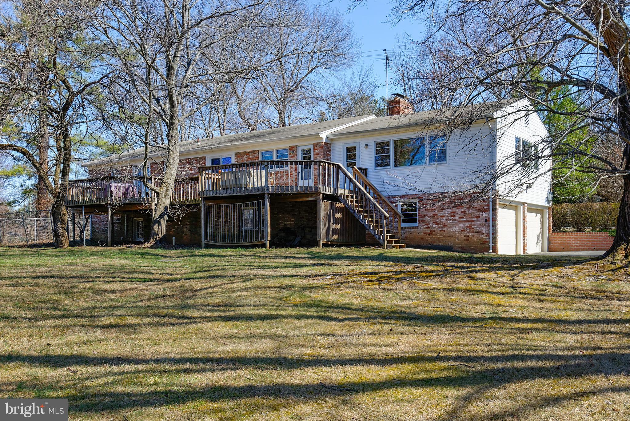 822 Springvale Road Great Falls, VA 22066 - Photo 25 of 28 Exterior (Rear)