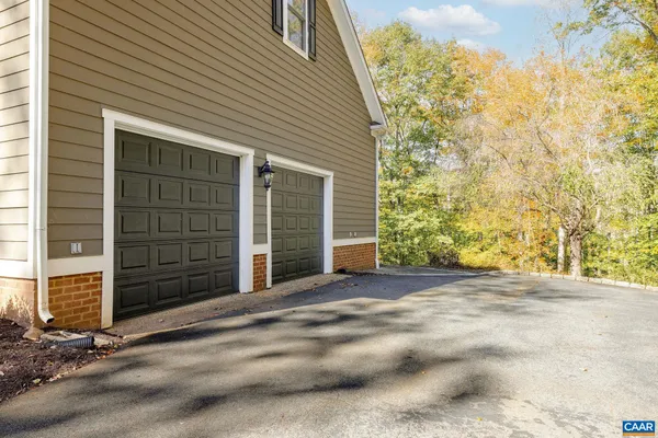 $859,000 | 4245 Woodthrush Lane, Barboursville, VA 22923