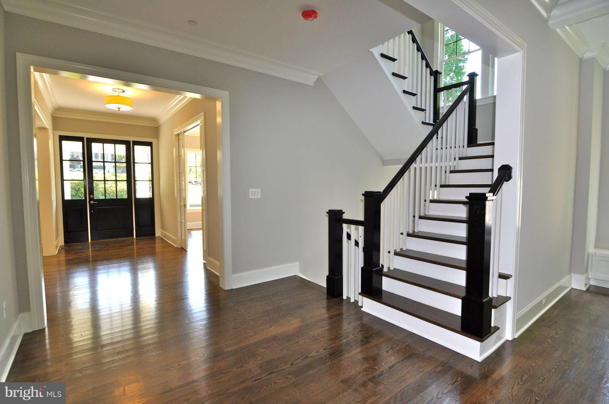 6510 East Halbert Road Bethesda, MD 20817 - Photo 10 of 27 Foyer and Staircase