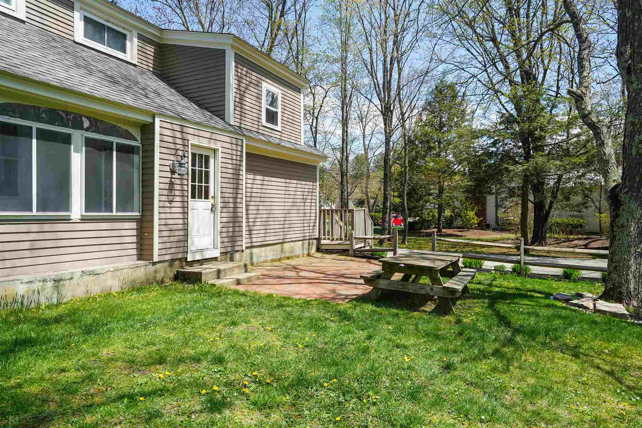 52 North Amherst Road Bedford, NH 03110 - Photo 22 of 34 Gallery Image 22