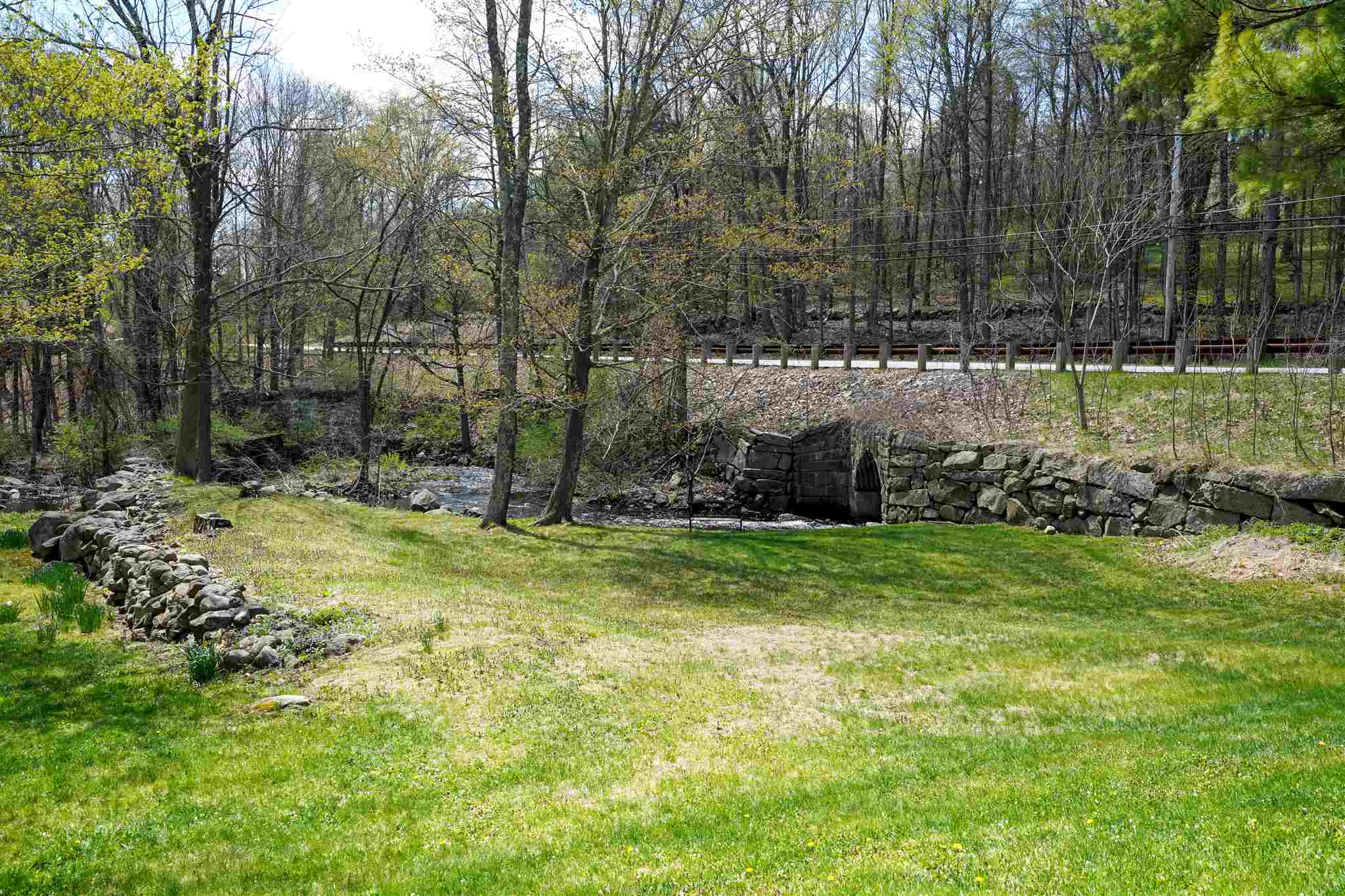 52 North Amherst Road Bedford, NH 03110 - Photo 25 of 34 Gallery Image 25