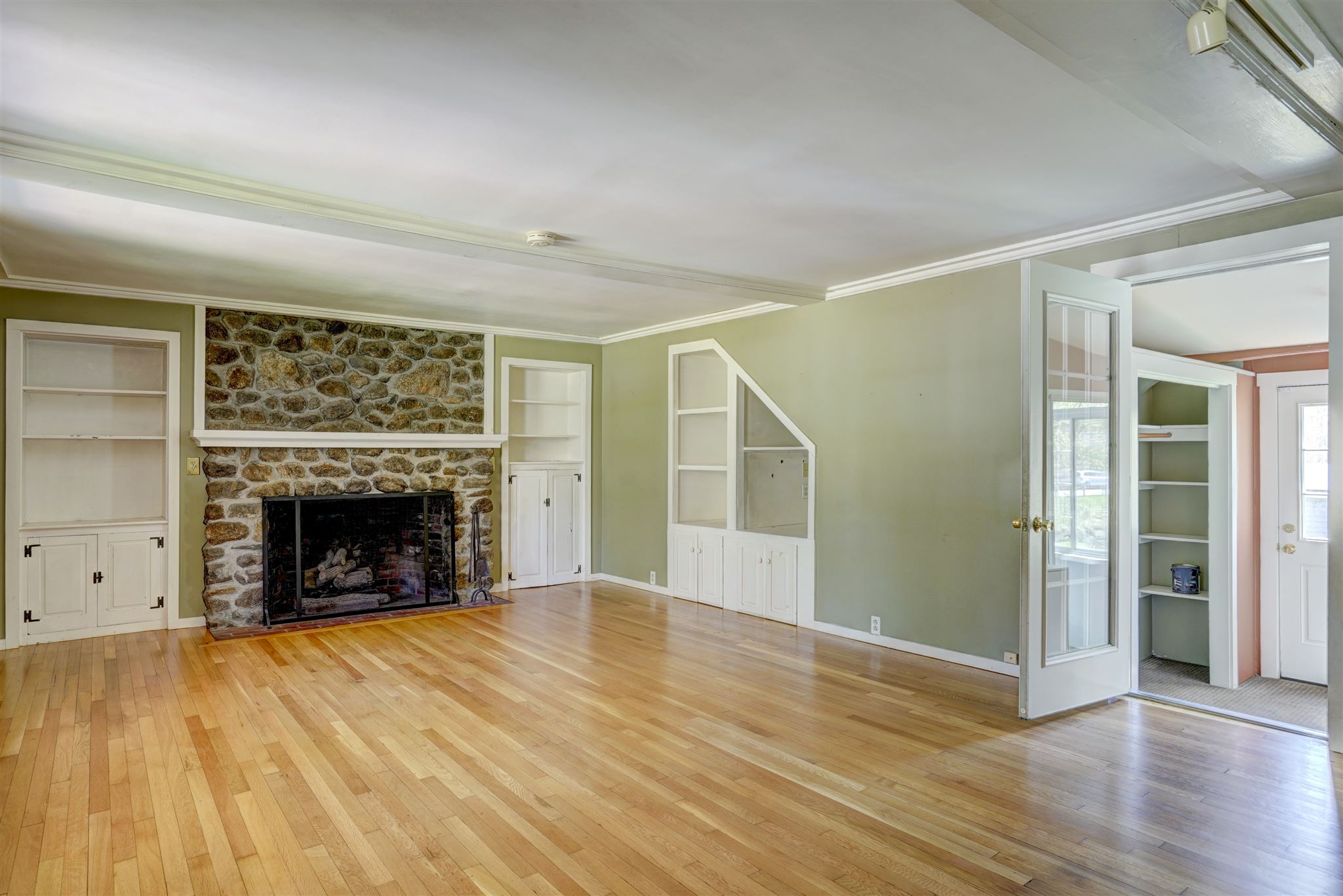 52 North Amherst Road Bedford, NH 03110 - Photo 32 of 34 Gallery Image 32