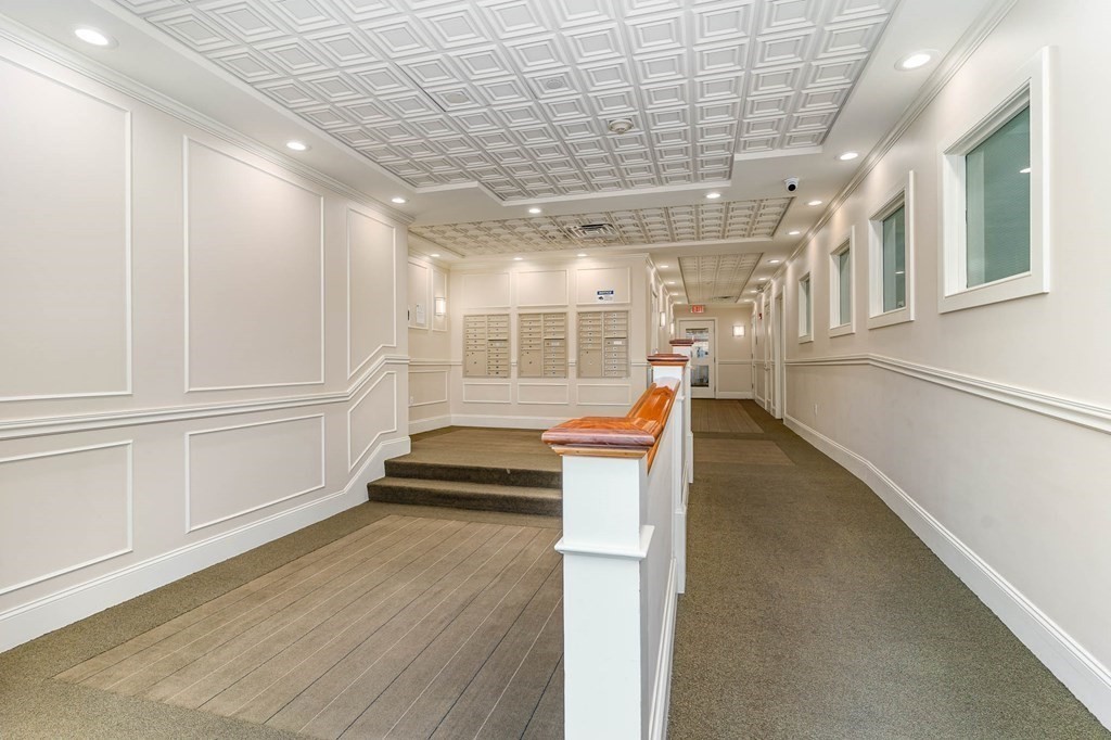 116 Rantoul Street, Unit 401 Beverly, MA 01915 - Photo 3 of 27