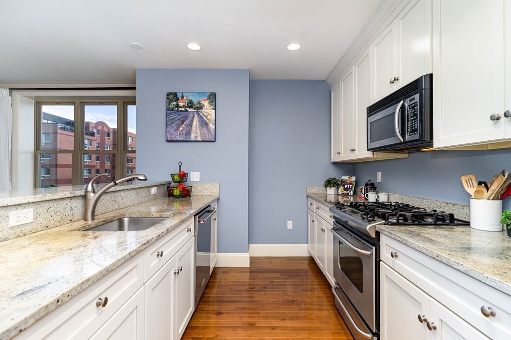 116 Rantoul Street, Unit 401 Beverly, MA 01915 - Photo 8 of 27