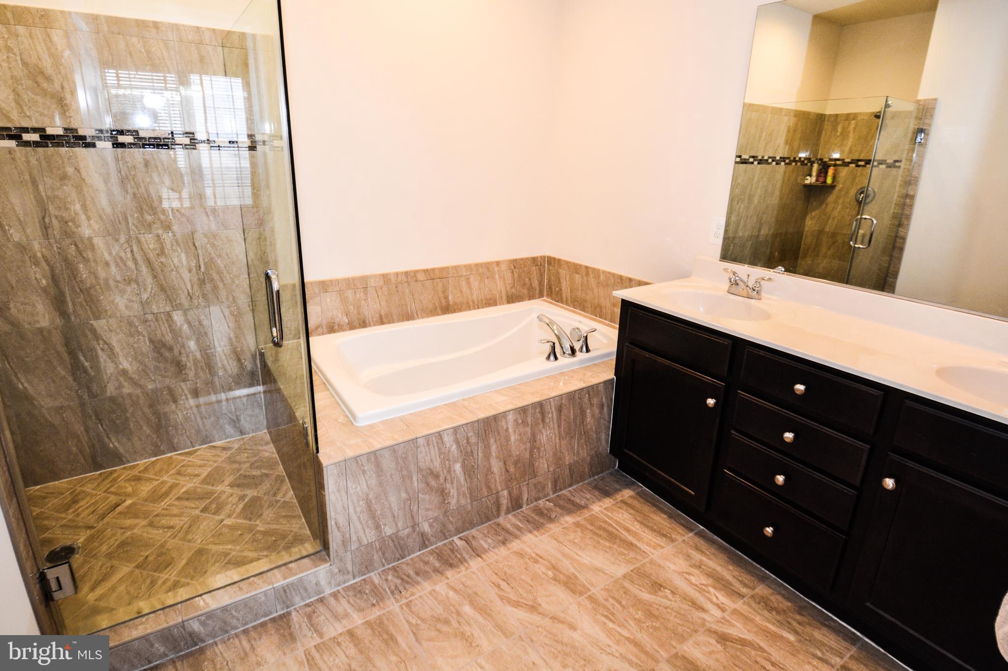 318 Shields Road Stafford, VA 22554 - Photo 17 of 29 Luxury Master Bath