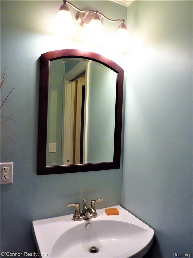 4172 Lakeshore Road Lexington, MI 48450 - Photo 22 of 25 16.jpg