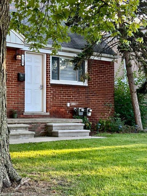 1629 West Nine Mile Road Ferndale, MI 48220 - Photo 3 of 14