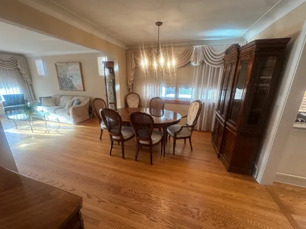 $799,000 | 5805 North Merrimac Avenue, Chicago, IL 60646