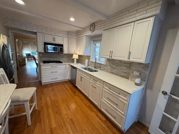 $799,000 | 5805 North Merrimac Avenue, Chicago, IL 60646