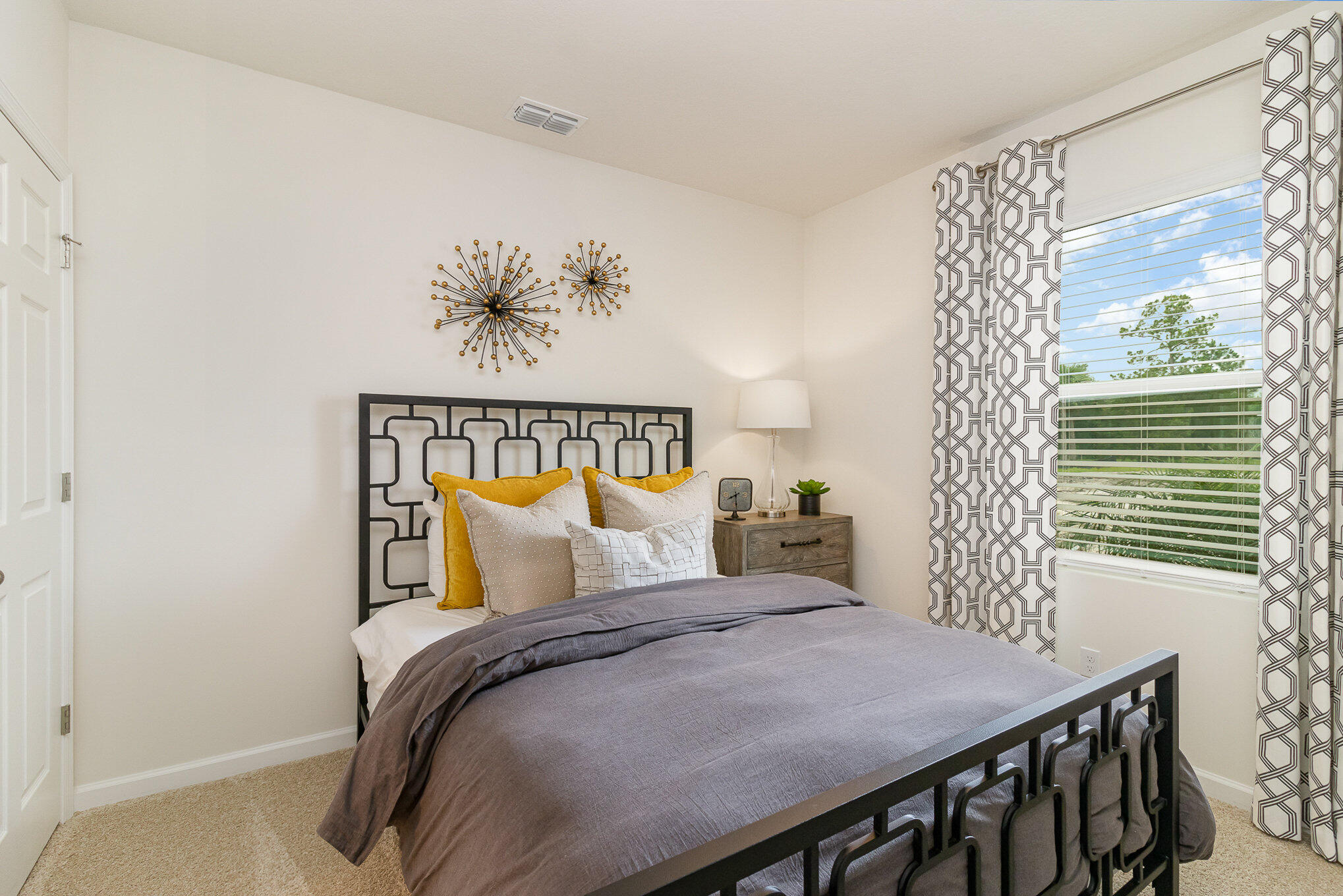 494 Seaspray Drive Fort Pierce, FL 34945 - Photo 12 of 27 013_img_0846-edit