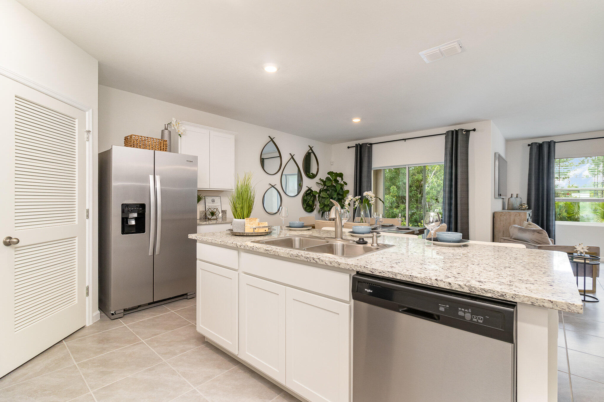 494 Seaspray Drive Fort Pierce, FL 34945 - Photo 9 of 27 010_img_0848-edit
