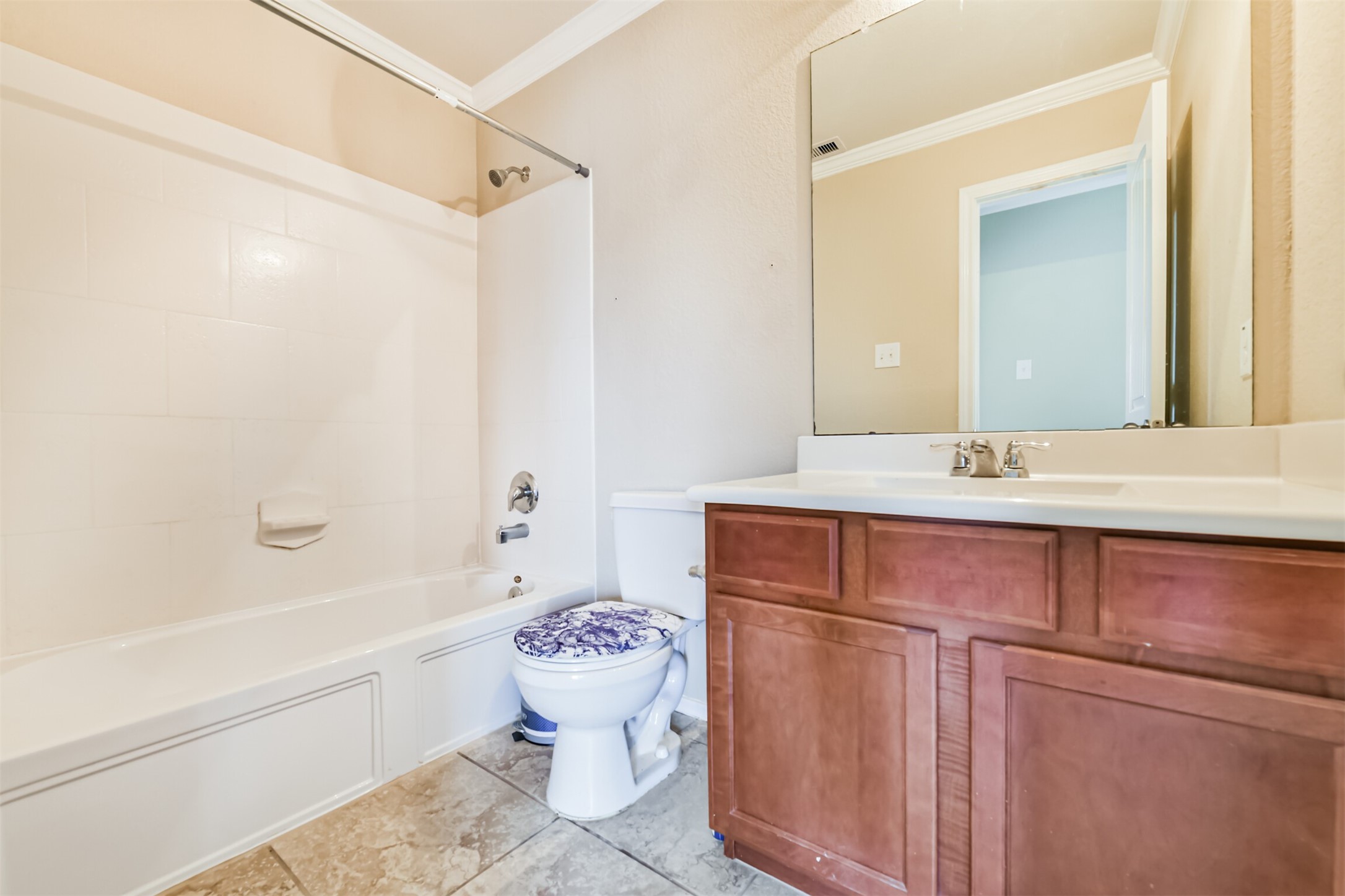 3041 Heather Grove Lane Dickinson, TX 77539 - Photo 34 of 37 a bathroom with a sink toilet and shower