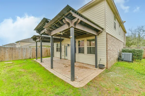 $319,000 | 3041 Heather Grove Lane, Dickinson, TX 77539