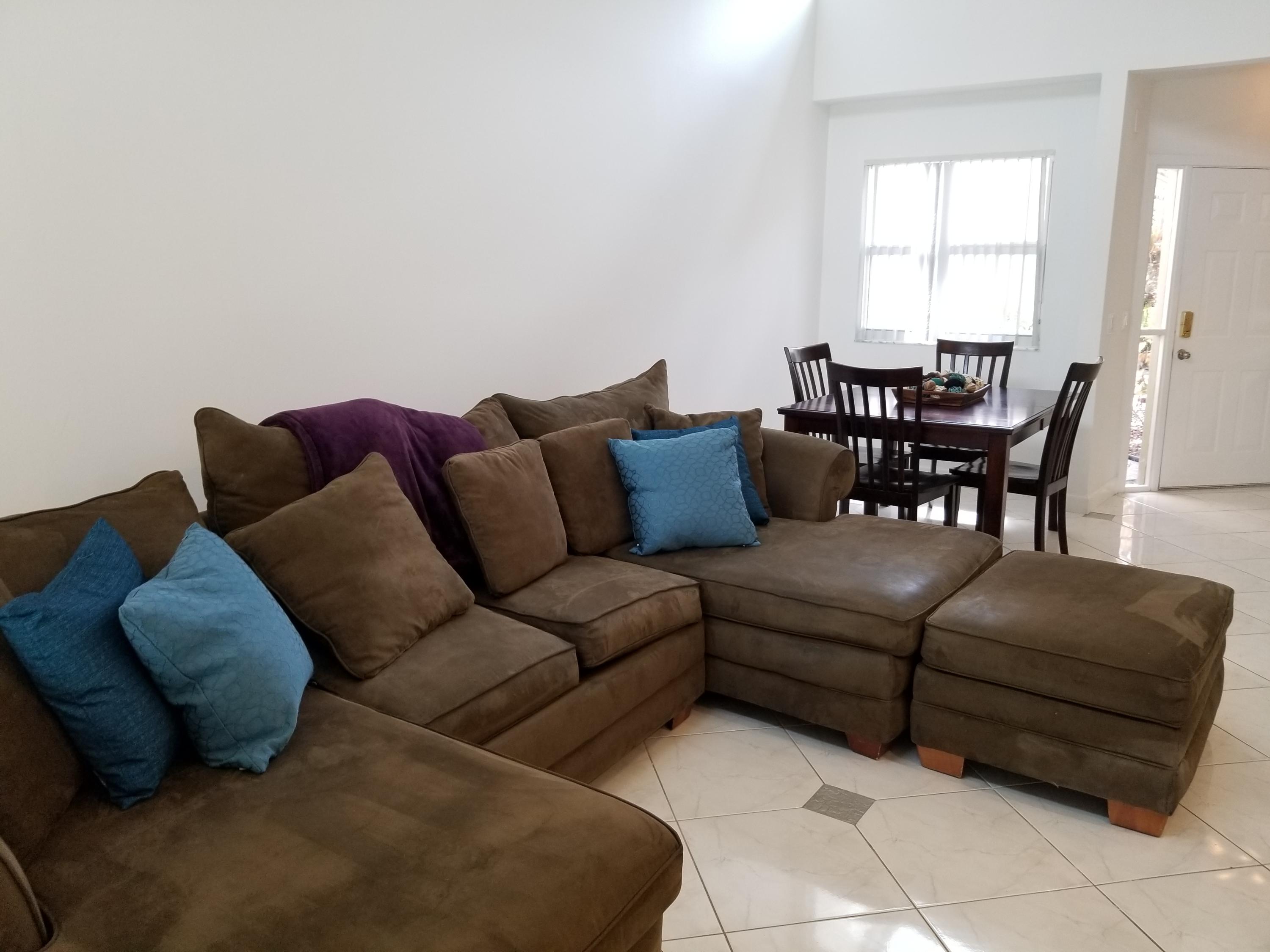 5239 Majorca Club Drive Boca Raton, FL 33486 - Photo 6 of 35 Living Room