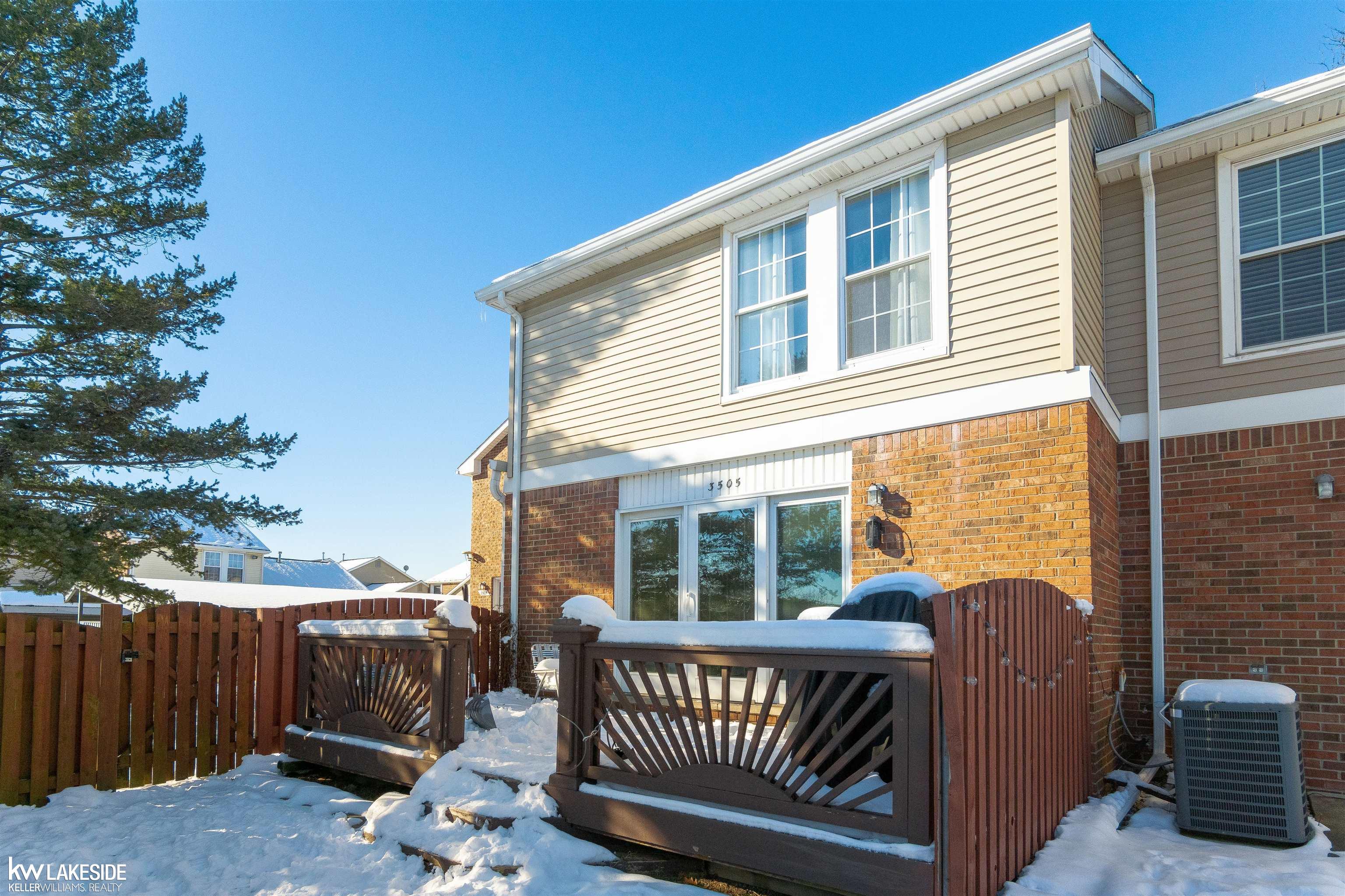 3505 Crooks Road Royal Oak, MI 48073 - Photo 6 of 39 50101847-5.JPG