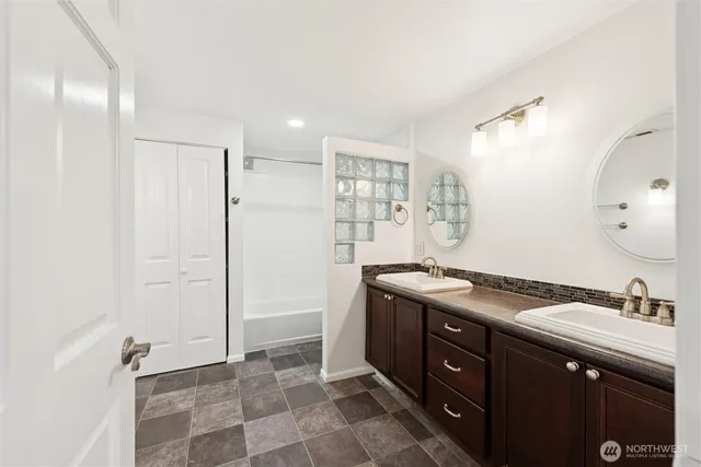 $2,850 | 12655 Southeast 169th Place, Renton, WA 98058