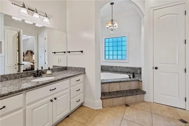 $399,000 | 929 Carondelet Drive, Lake Charles, LA 70605