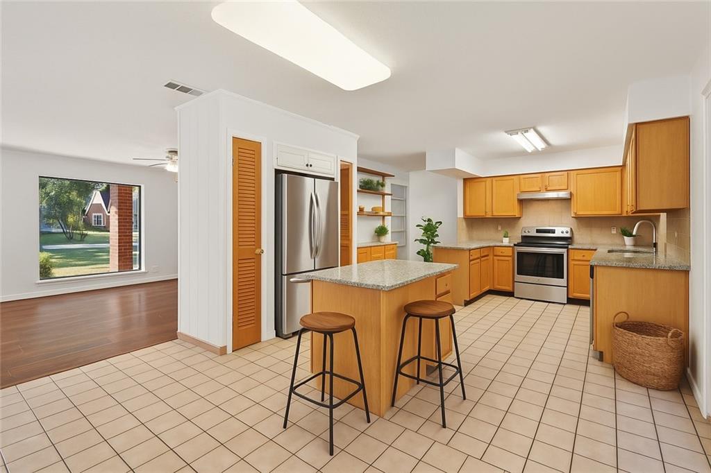 1929 Dupard Street Mandeville, LA 70448 - Photo 9 of 22