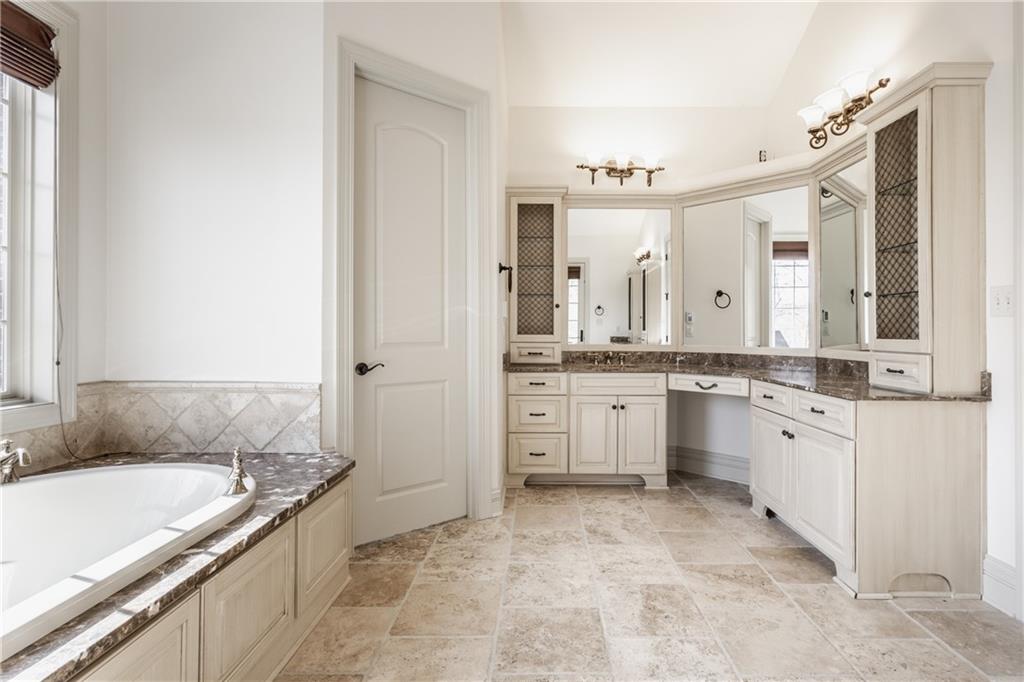 8090 Sargent Road Indianapolis, IN 46256 - Photo 29 of 48 Gallery Image 29