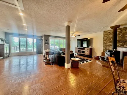 $585,000 | 17274 Kansas Avenue, Basehor, KS 66007