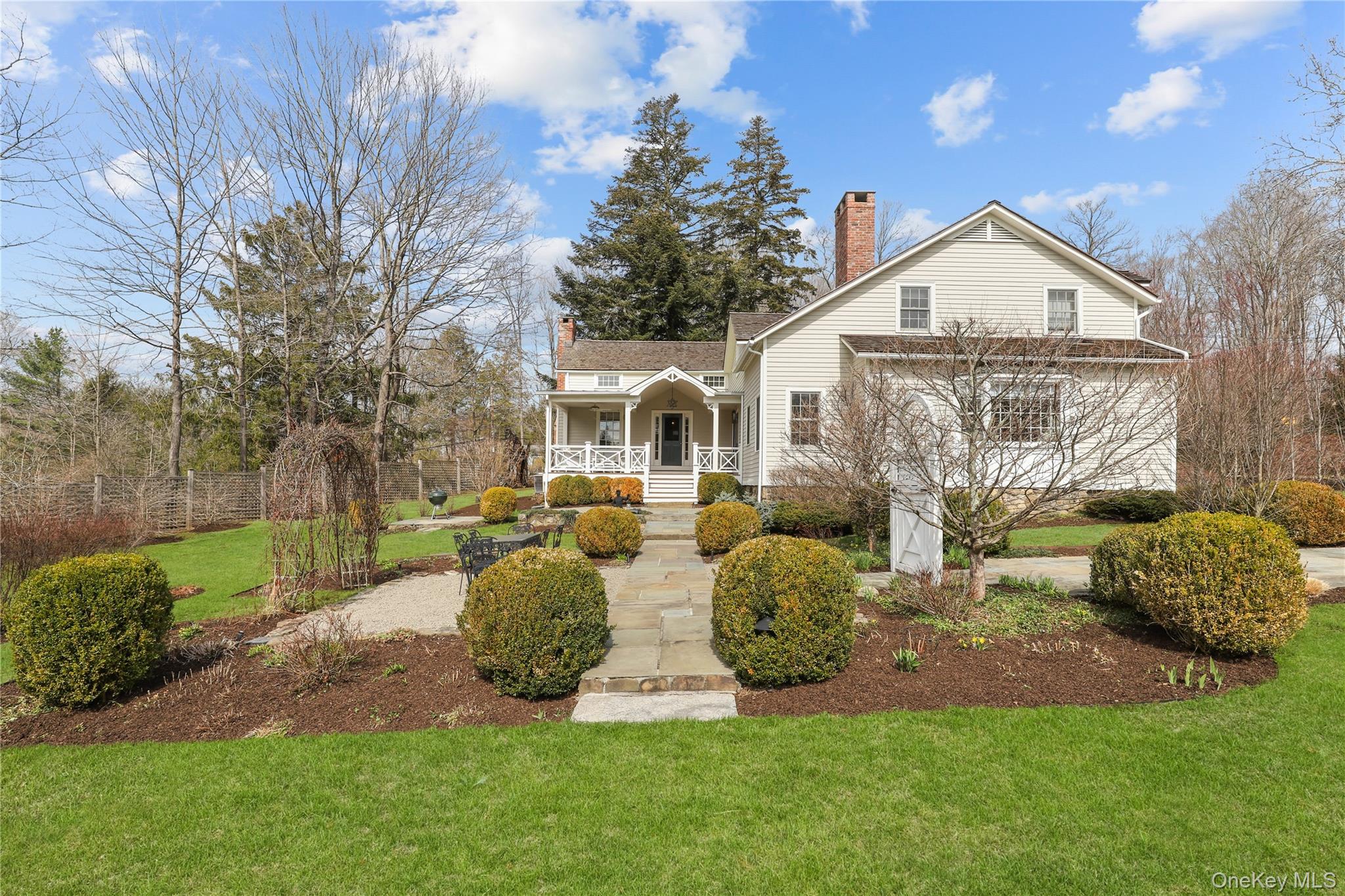 100 Seminary Road Bedford, NY 10506 - Photo 4 of 36