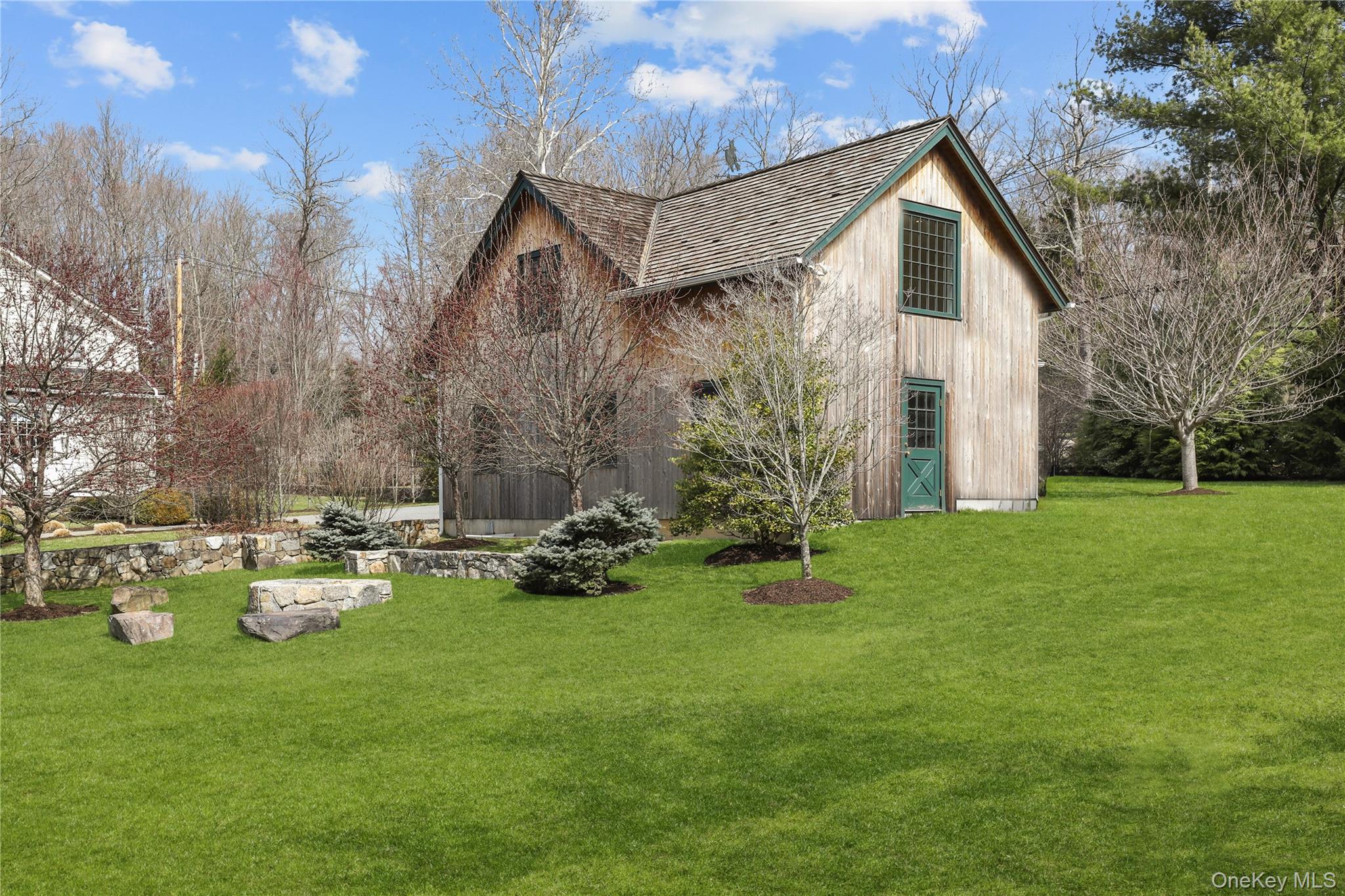 100 Seminary Road Bedford, NY 10506 - Photo 7 of 36