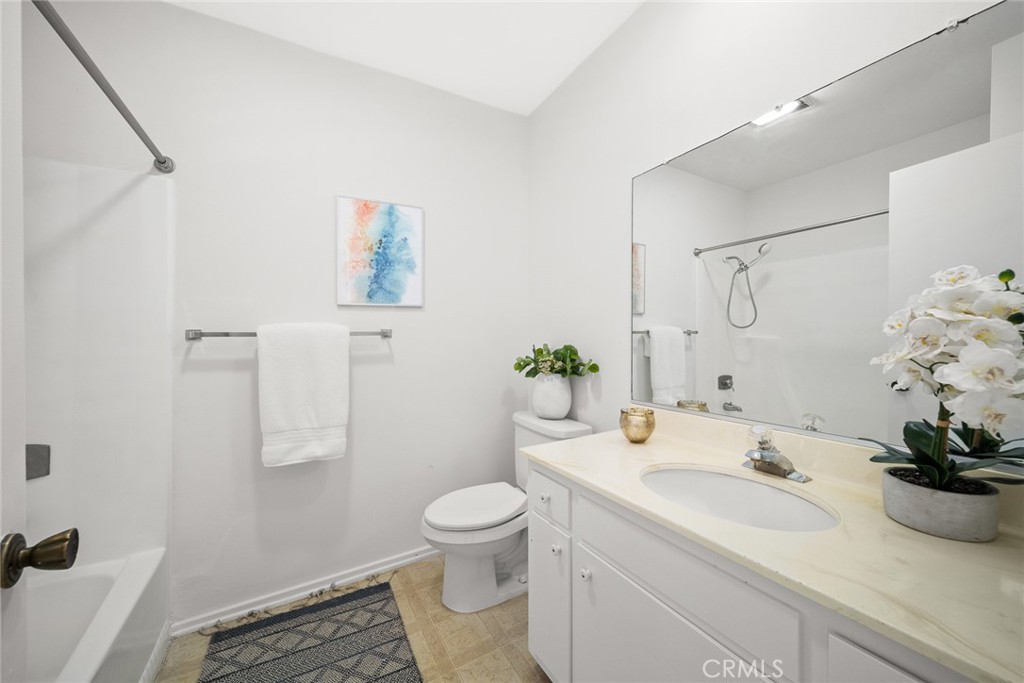 1728 Royal Boulevard Glendale, CA 91207 - Photo 29 of 54