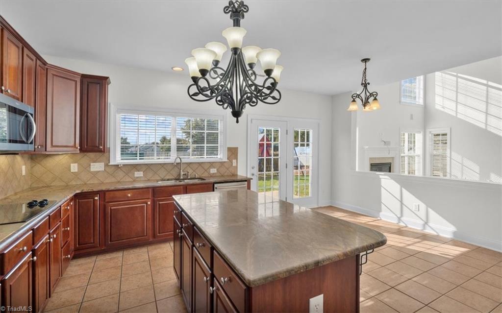 3604 Cottesmore Drive High Point, NC 27265 - Photo 14 of 50