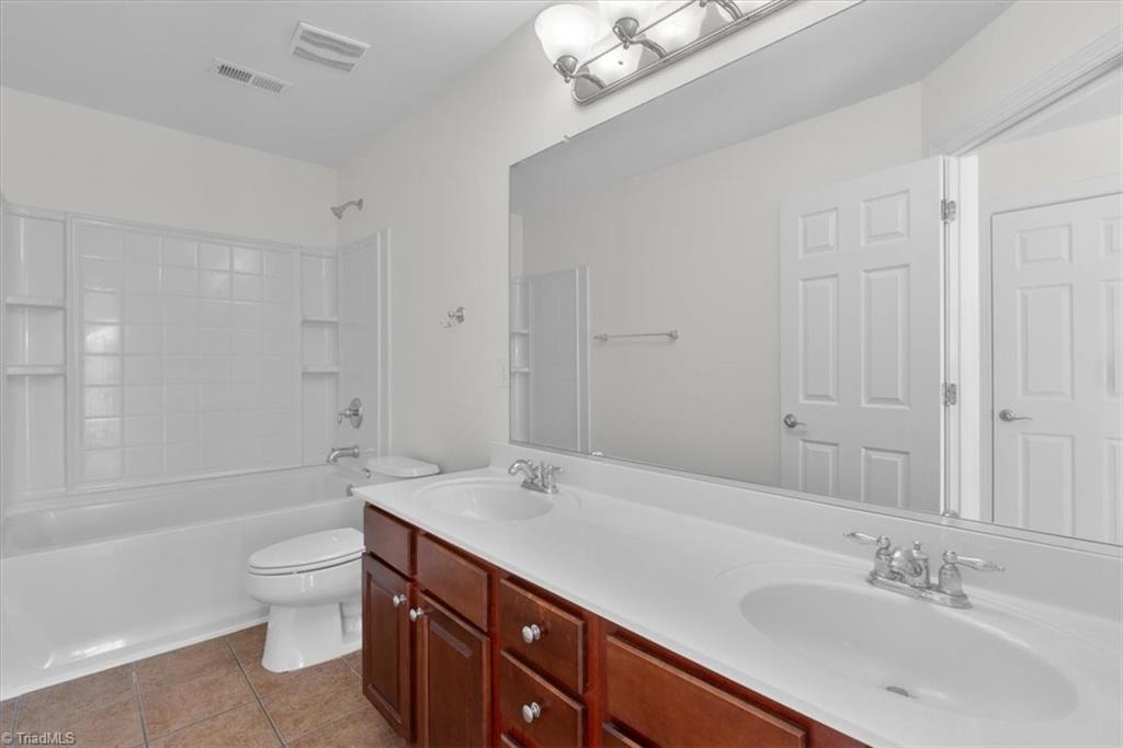 3604 Cottesmore Drive High Point, NC 27265 - Photo 38 of 50