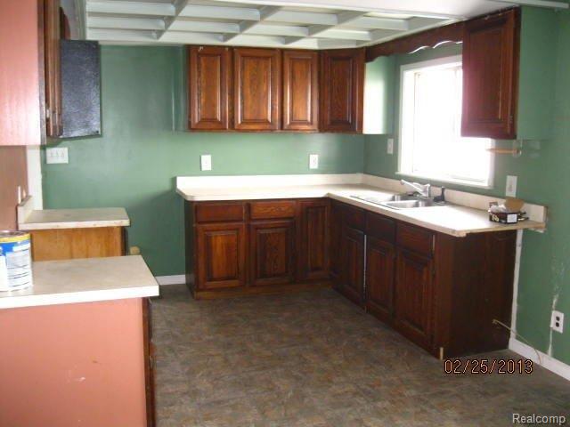 1195 Miller Road Allenton, MI 48002 - Photo 5 of 14 Kitchen.JPG