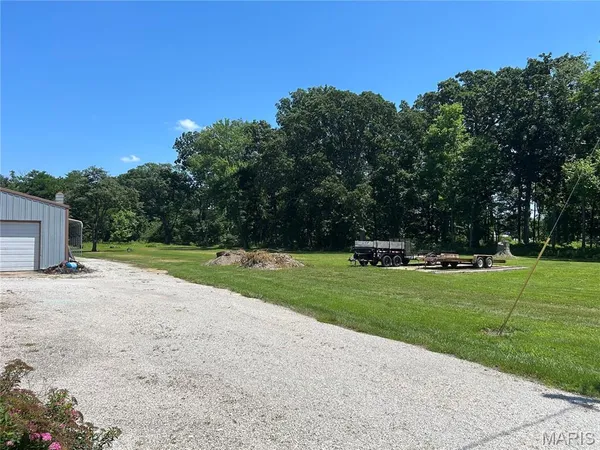 $50,000 | 2106 North 2150 Street, St. Elmo, IL 62458