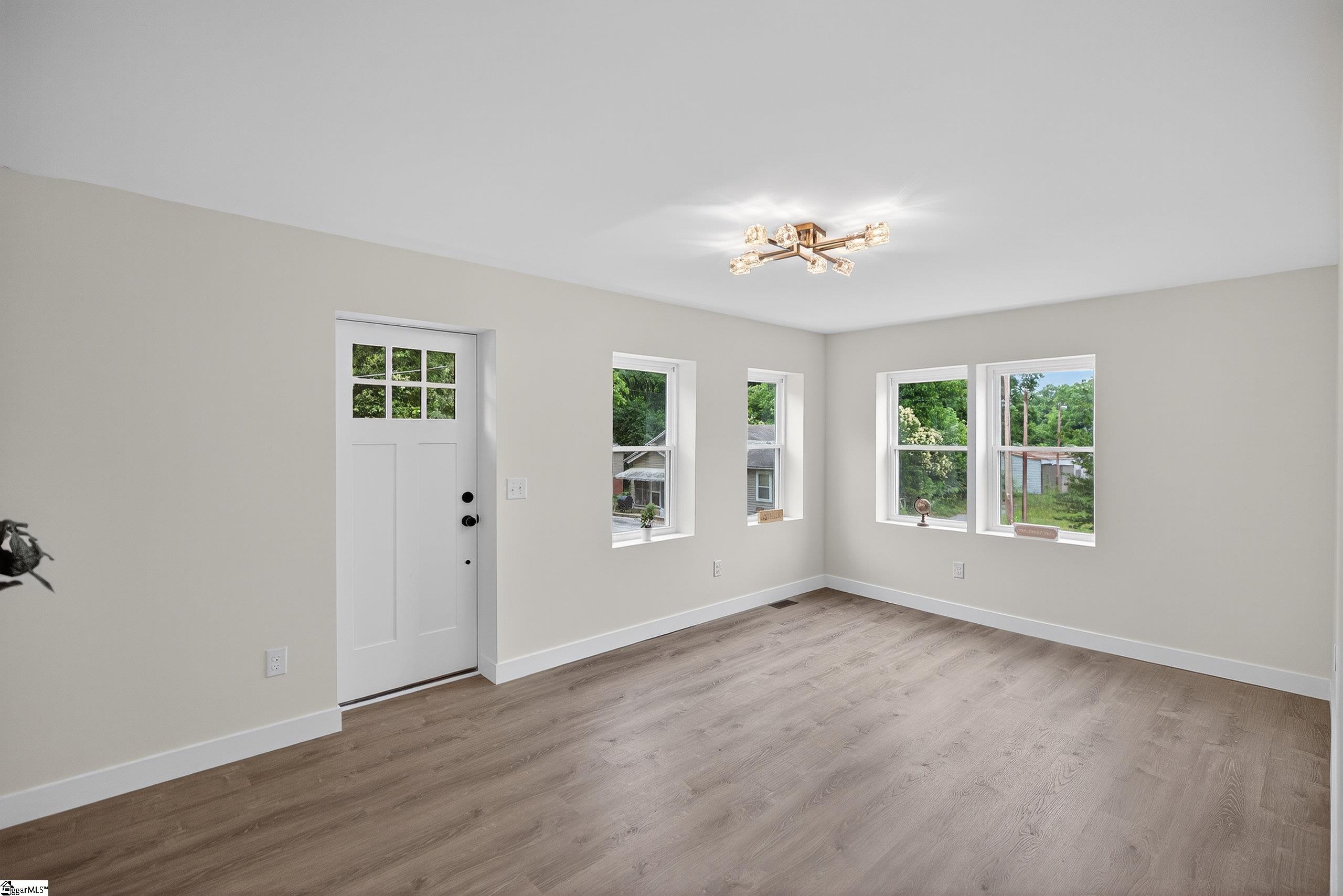 1103 Scott Drive Anderson, SC 29624 - Photo 3 of 23