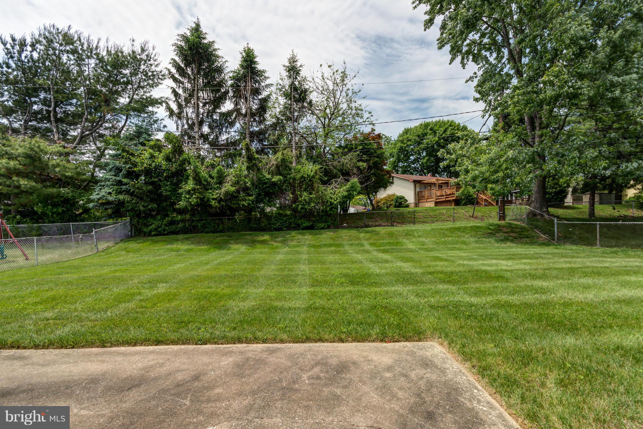 3710 Parkfield Road Baltimore, MD 21244 - Photo 25 of 28 a view of a garden