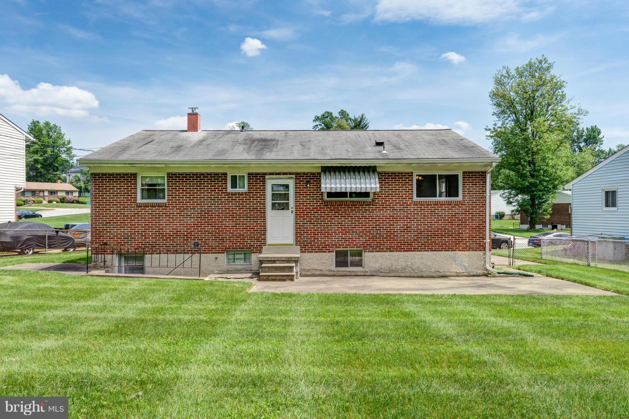 3710 Parkfield Road Baltimore, MD 21244 - Photo 26 of 28 a front view of house with yard