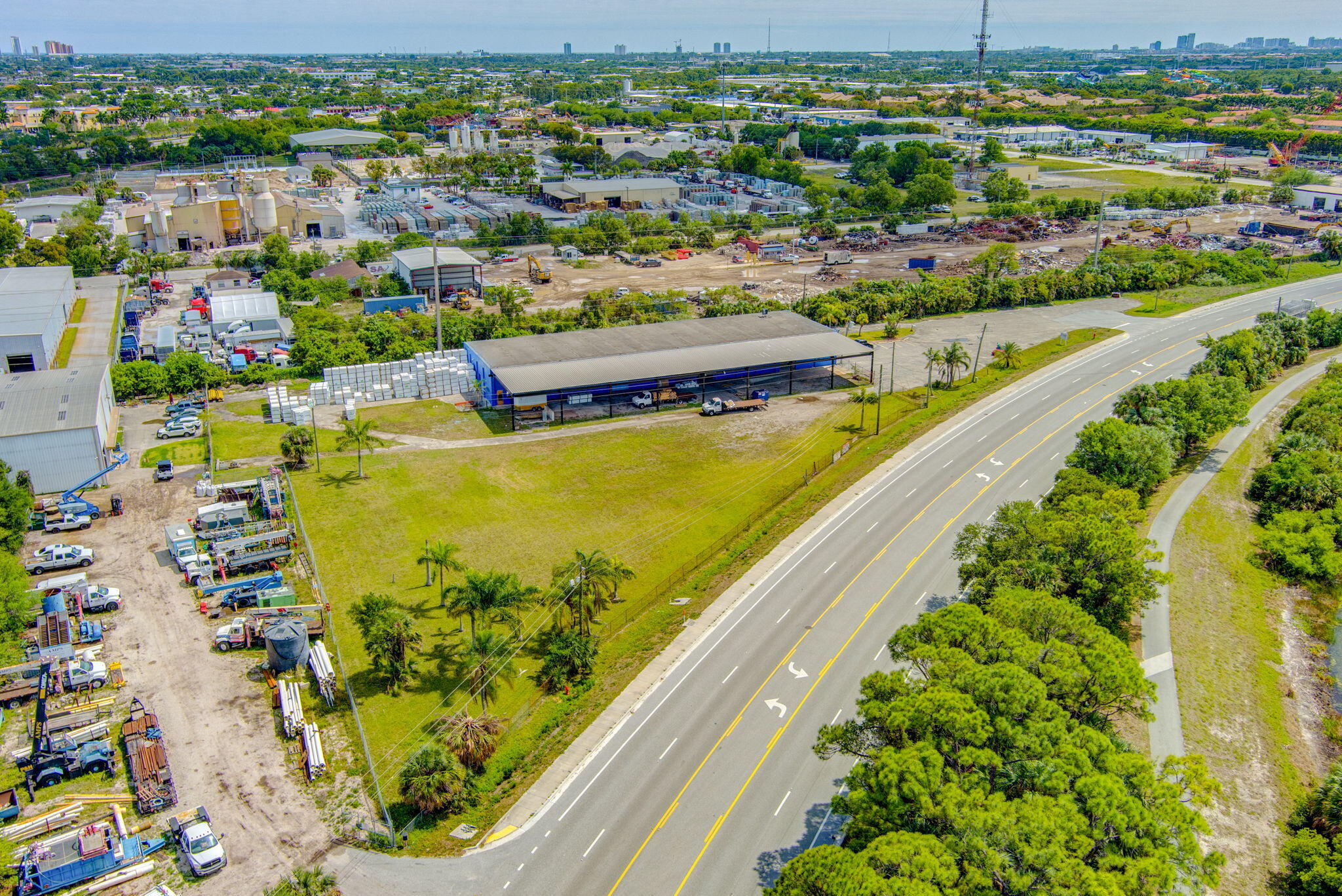 7030 North Haverhill Road, Unit B Riviera Beach, FL 33407 - Photo 5 of 5 93-web-or-mls-MAX_0256JS