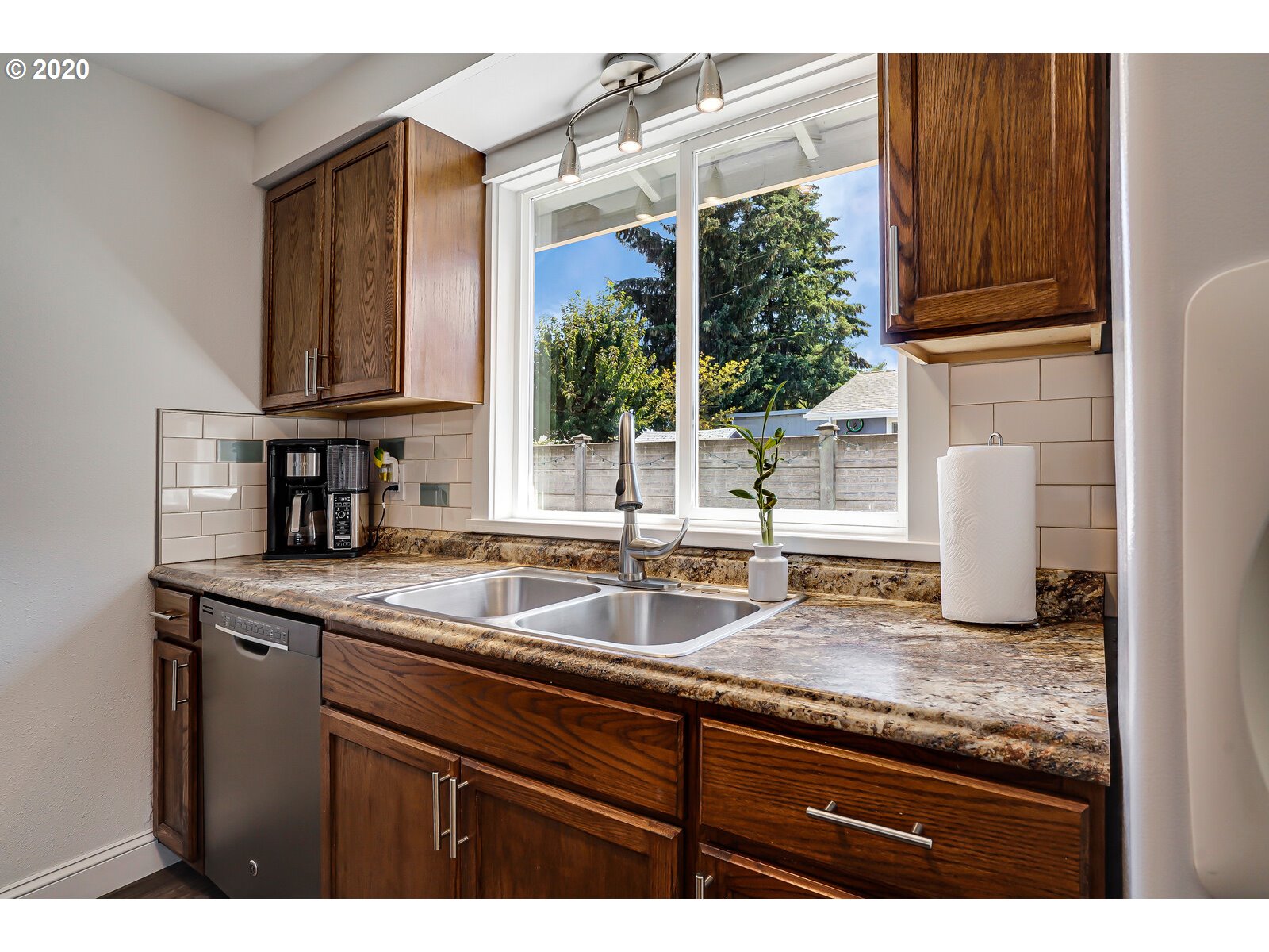 4502 Herrin Road Northeast Salem, OR 97305 - Photo 10 of 31 Gallery Image 10