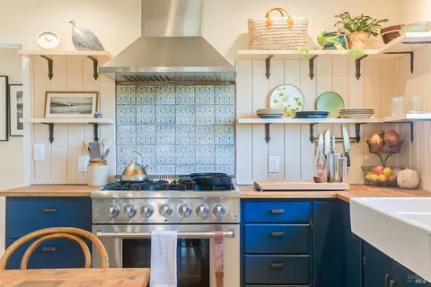 $1,230,000 | 5563 McFarlane Road, Sebastopol, CA 95472