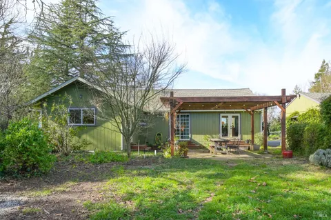 $1,230,000 | 5563 McFarlane Road, Sebastopol, CA 95472