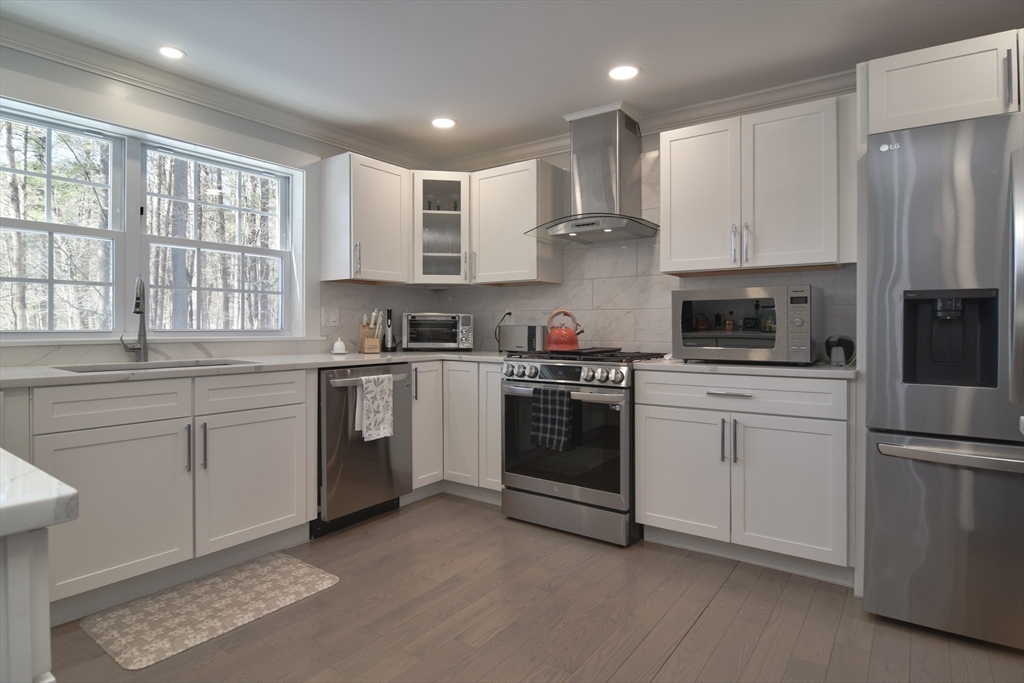 555 Old Harvard Road Boxborough, MA 01719 - Photo 10 of 40