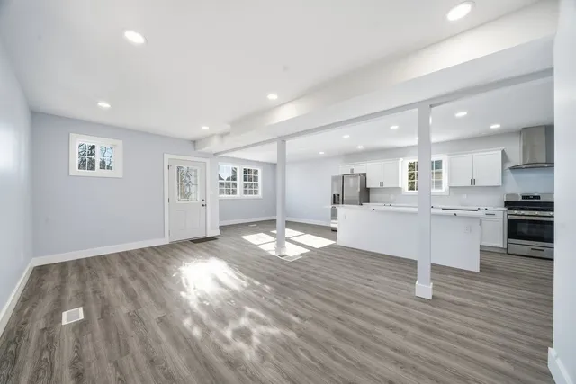 $380,000 | 2112 Market Street, Blue Island, IL 60406