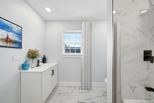 $380,000 | 2112 Market Street, Blue Island, IL 60406