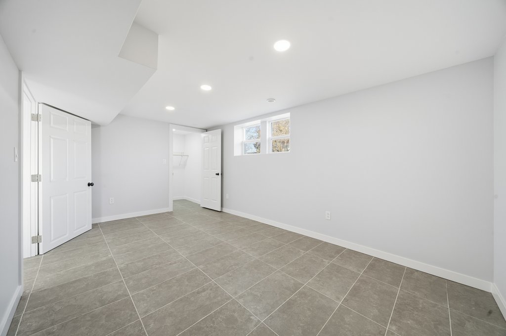 2112 Market Street Blue Island, IL 60406 - Photo 43 of 55 an empty room with a empty space and windows