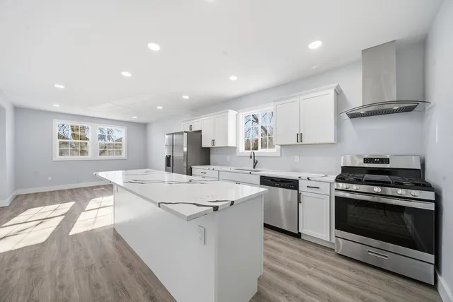 $380,000 | 2112 Market Street, Blue Island, IL 60406