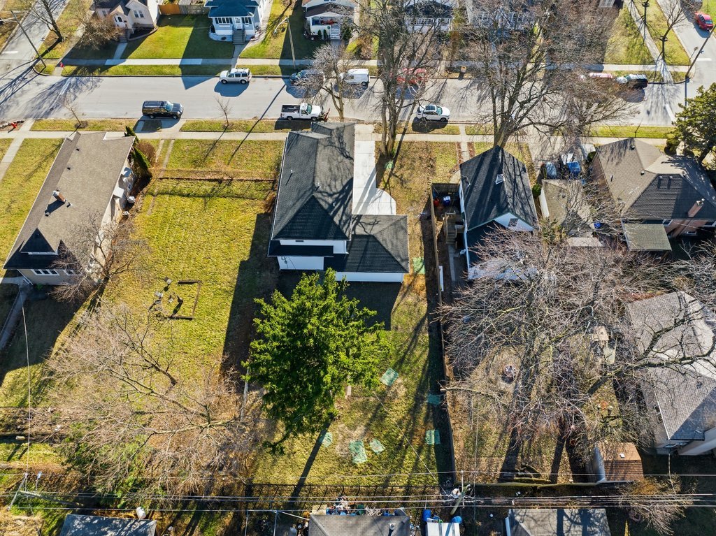 2112 Market Street Blue Island, IL 60406 - Photo 52 of 55 a view of residential houses with outdoor space
