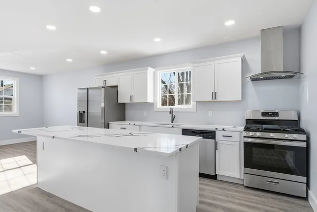 $380,000 | 2112 Market Street, Blue Island, IL 60406