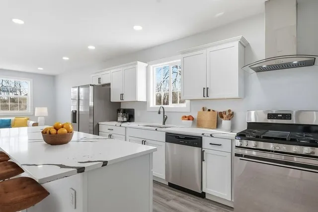 $380,000 | 2112 Market Street, Blue Island, IL 60406