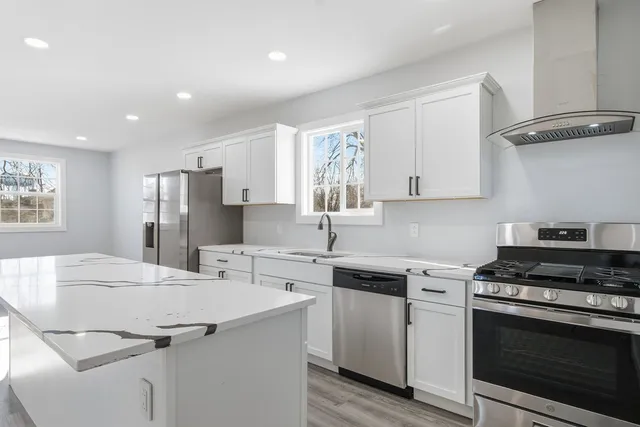 $380,000 | 2112 Market Street, Blue Island, IL 60406