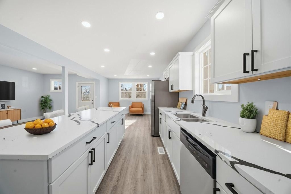 2112 Market Street Blue Island, IL 60406 - Photo 9 of 55