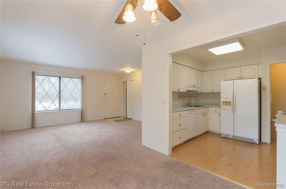 1923 Allenway Court Rochester, MI 48309 - Photo 19 of 30 6E3792D7-0475-4F24-BDE0-AFD4B3FEFA30.jpeg